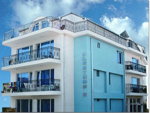 Albatros 2 Family Hotel Kiten  Buitenkant foto